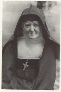 Léonie 03